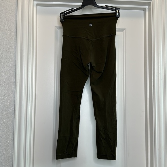 Lululemon Align Crop 21” Olive green size 2 - Picture 5 of 6